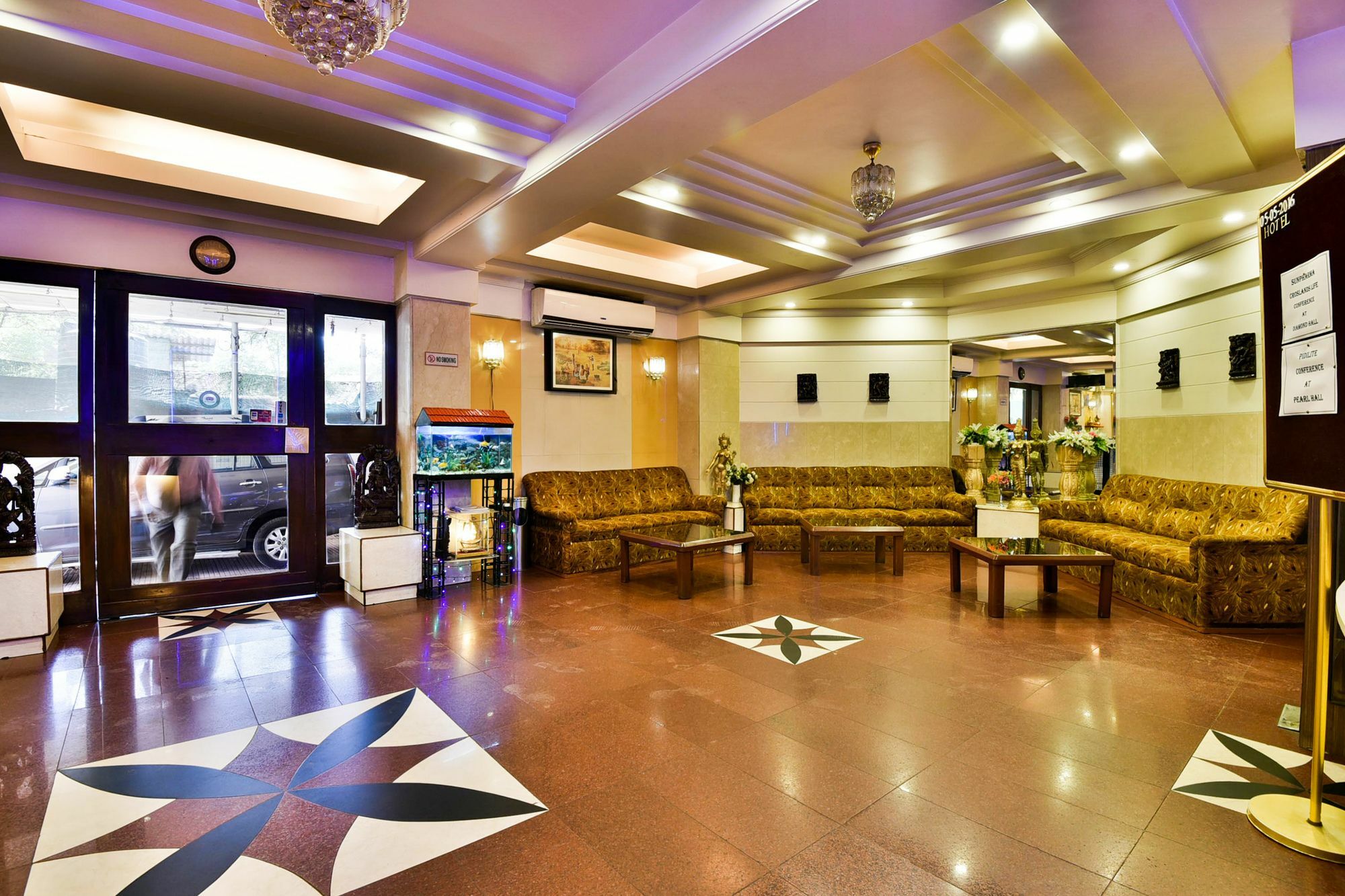 Oyo Flagship 561 Host Inn Мумбаї Екстер'єр фото